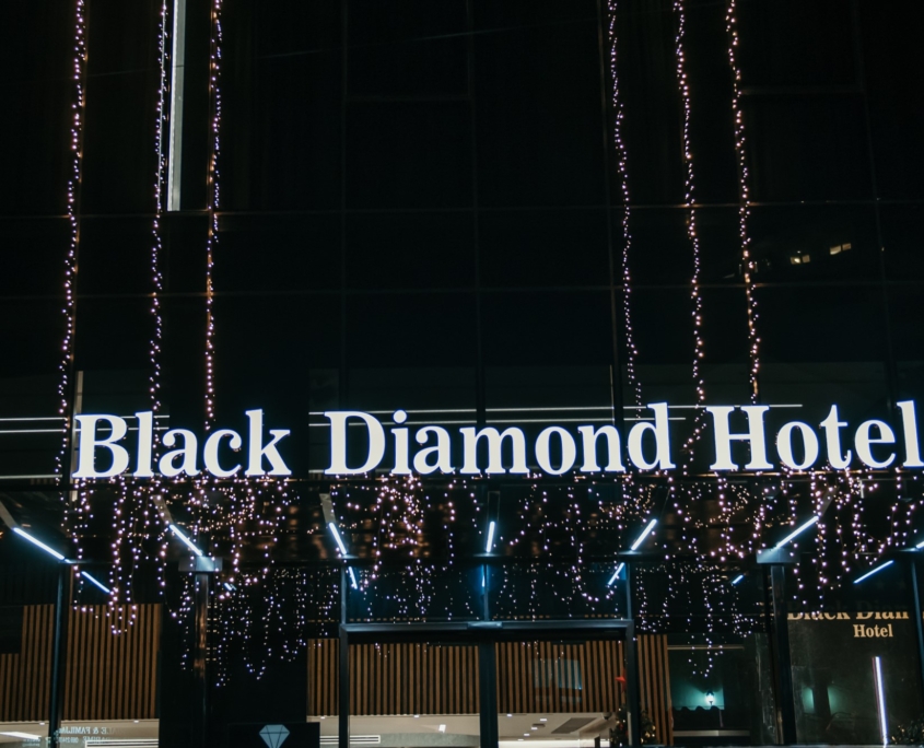 BlackDiamondHotelCOVER